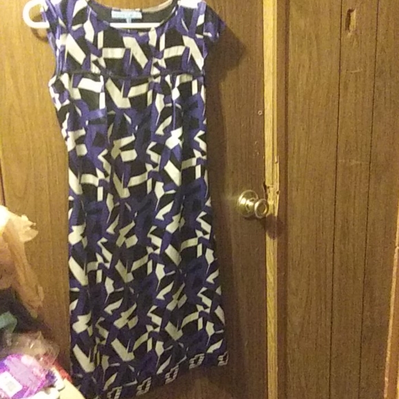 Dress - Picture 4 of 4